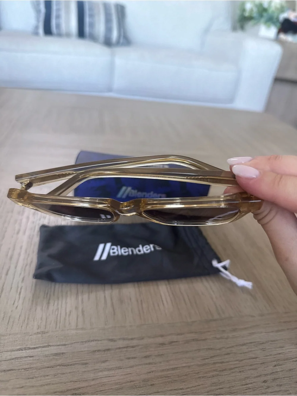 Blenders Polarized Tate Crystal Almond Transparent Unisex Sunglasses NIB + CASE
